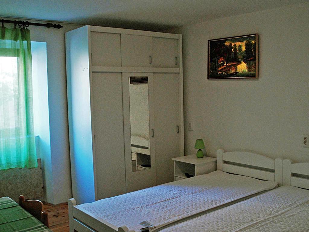 Dreibettzimmer