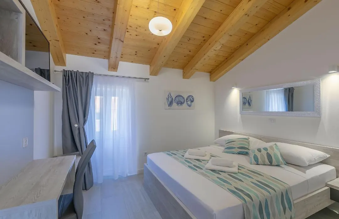 B&B L.D-1