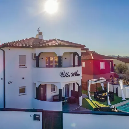Complex Villa White-2