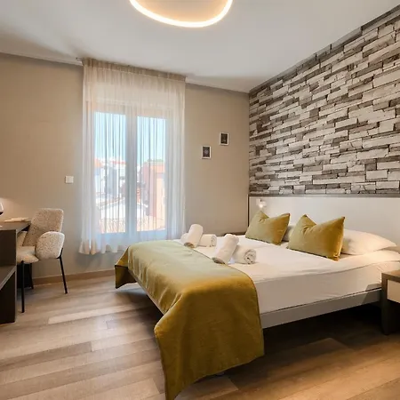 Pula City Center Accommodation - Breakfast Included-3