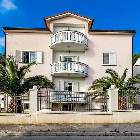 Apartments Ori-3